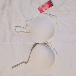 Xhilaration T-shirt bra. Padded. Push-up. 36C. Item #100723-9
